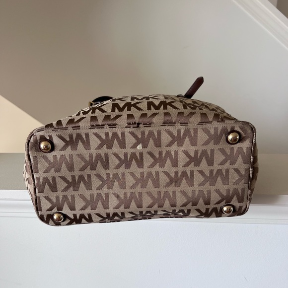 Michael Kors Jet Set Monogram Tote Brown leather straps - Picture 7 of 13